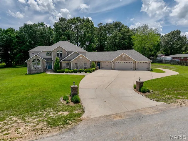 $549,000 | 5705 Lake Front Drive, Poplar Bluff, MO 63901