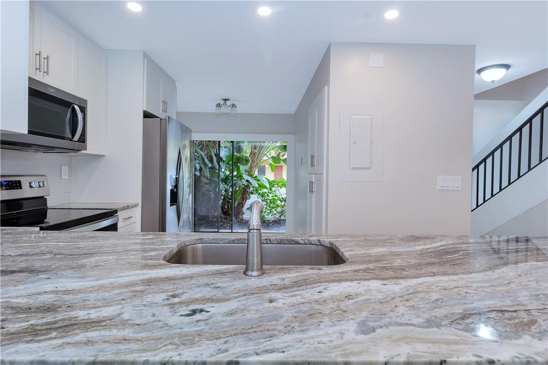 375 Canal Point North, Unit 1020 Delray Beach, FL 33444 - Photo 3 of 22 Photo 3