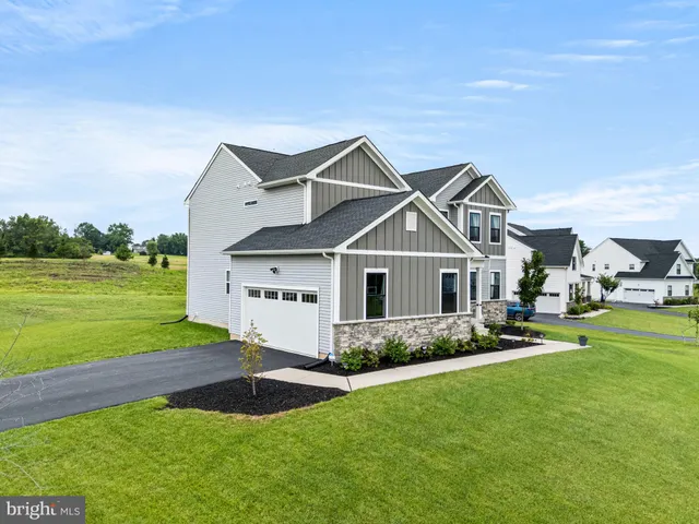 $819,900 | 131 Violet Way, Spring City, PA 19475