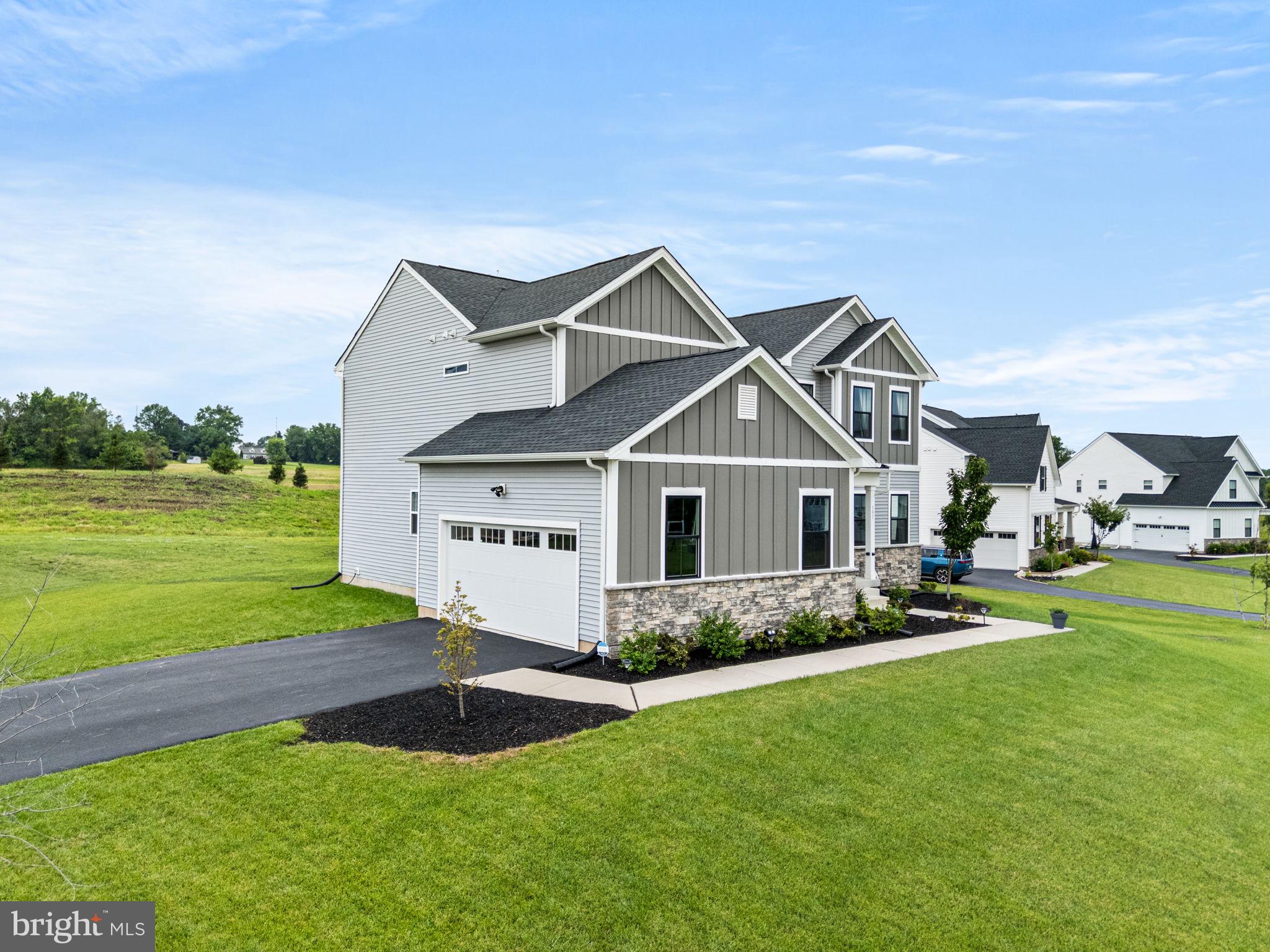 131 Violet Way Spring City, PA 19475 - Photo 3 of 60