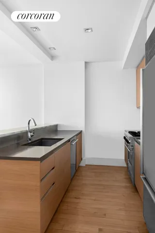 $2,375,000 | 20 Bayard Street, Unit 11D | Williamsburg