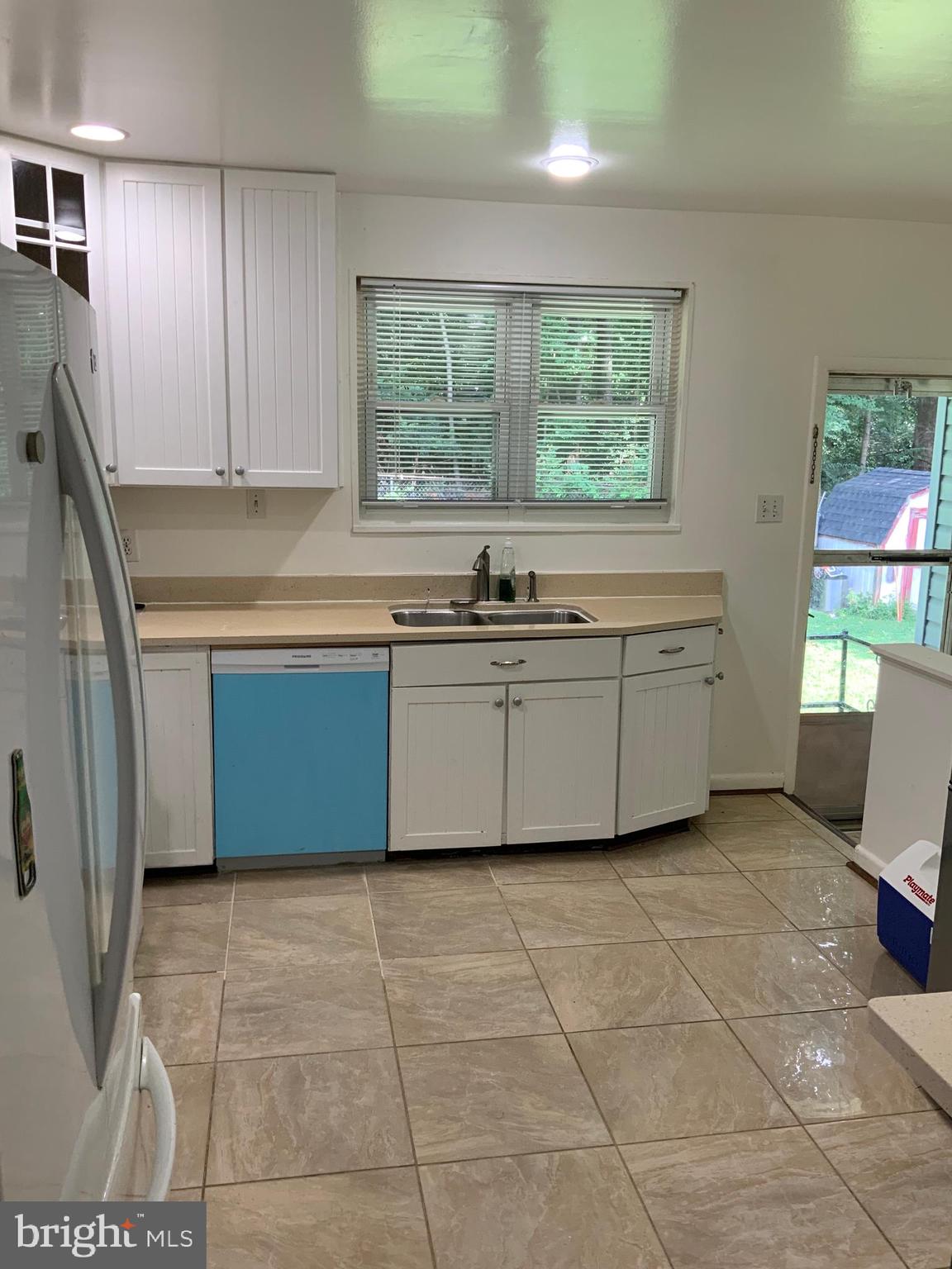 4222 Isbell Street Silver Spring, MD 20906 - Photo 5 of 28