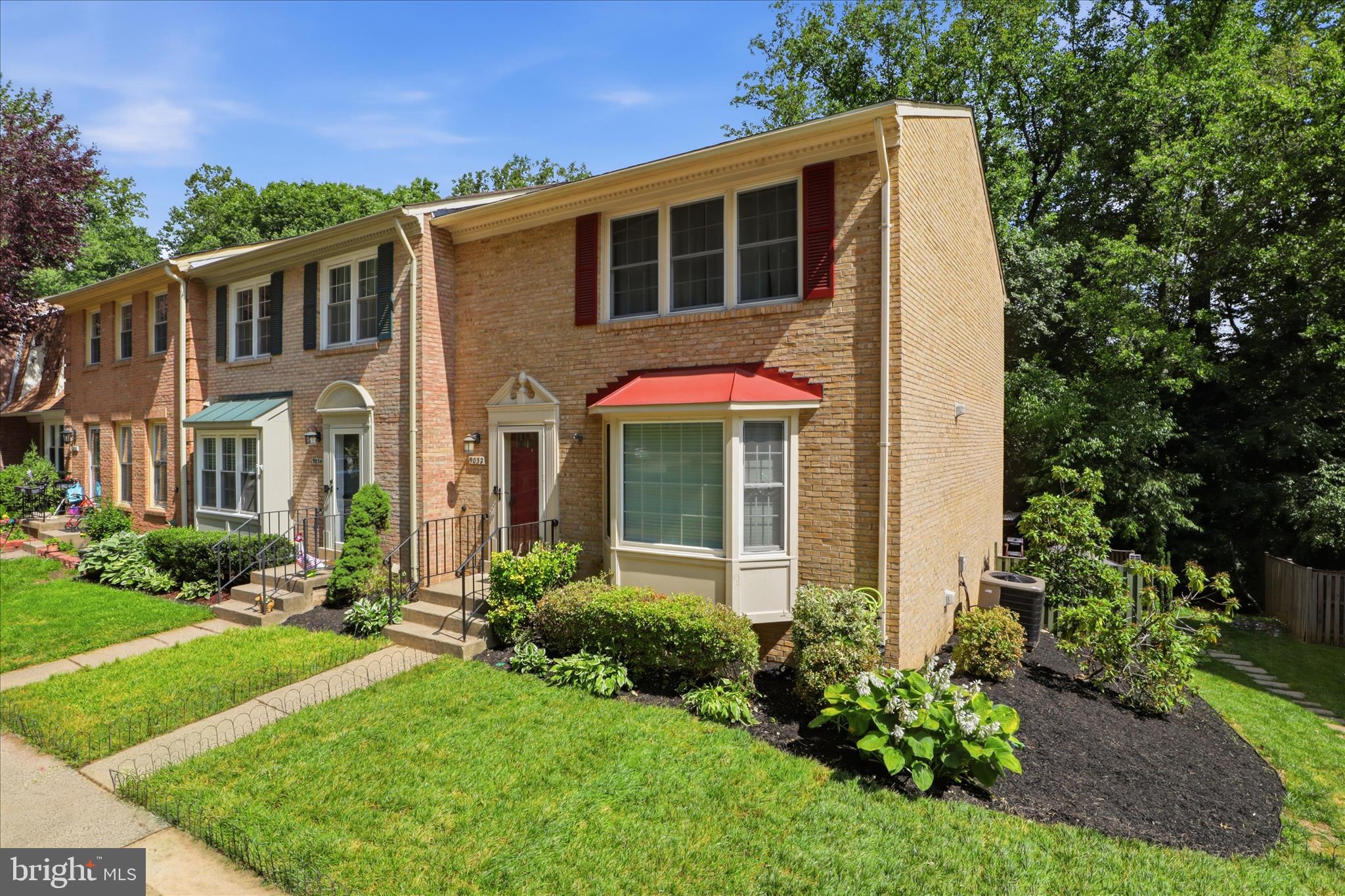 9032 Rosewall Court Springfield, VA 22152 - Photo 4 of 18