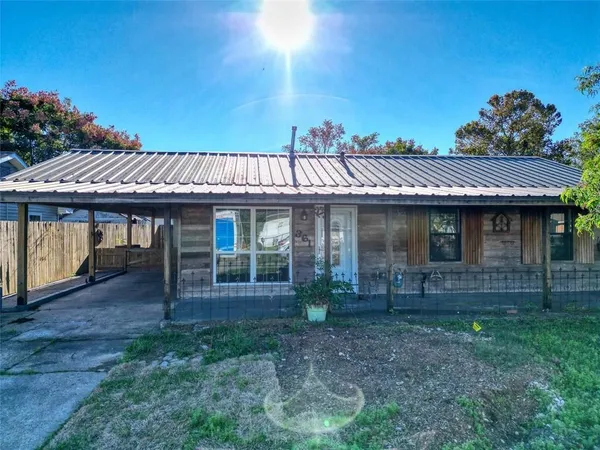 $199,900 | 361 Helis Drive, Westwego, LA 70094