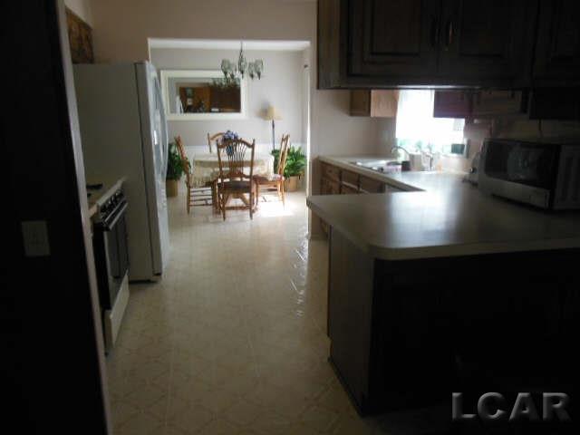 1165 Auborne Road Adrian, MI 49221 - Photo 8 of 15 50023512-7.JPG