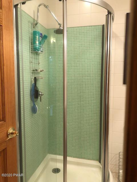 100 Surrey Drive Hawley, PA 18428 - Photo 29 of 31
