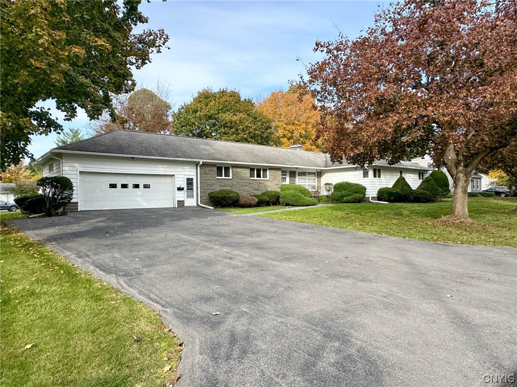 8 Wedgewood Road New Hartford, NY 13413 - Photo 1 of 1 Gallery Image 1
