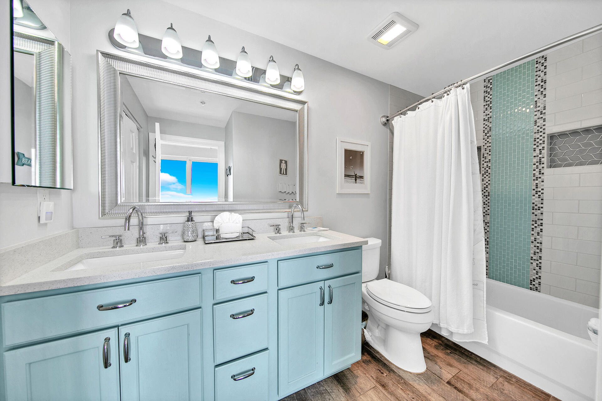 10519 Front Beach Road, Unit 1802B Panama City Beach, FL 32408 - Photo 11 of 32 Bathroom