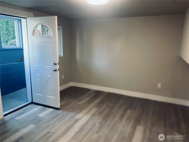 $1,400 | 3405 Rockefeller Avenue, Unit C, Everett, WA 98201