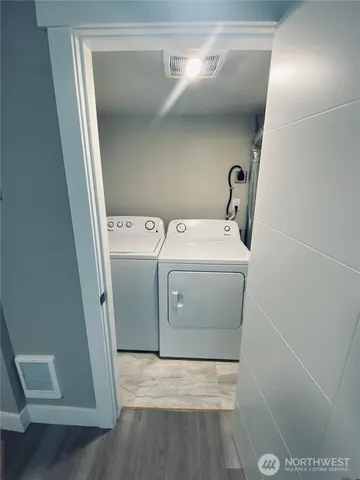 $1,400 | 3405 Rockefeller Avenue, Unit C, Everett, WA 98201