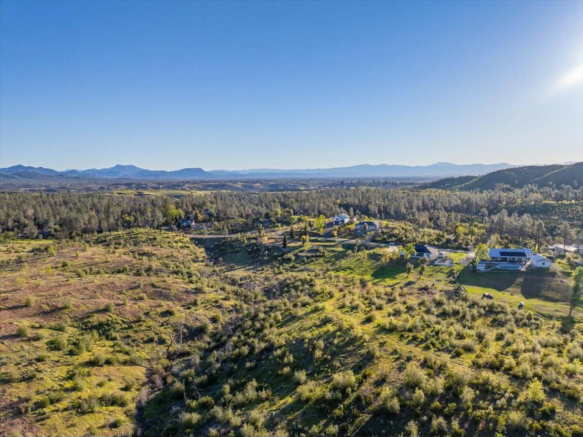 10080 Tilton Mine Road Redding, CA 96001 - Photo 6 of 9 tempImageUoI0xp