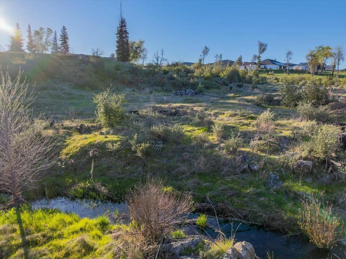 10080 Tilton Mine Road Redding, CA 96001 - Photo 8 of 9 tempImageIDYVJI