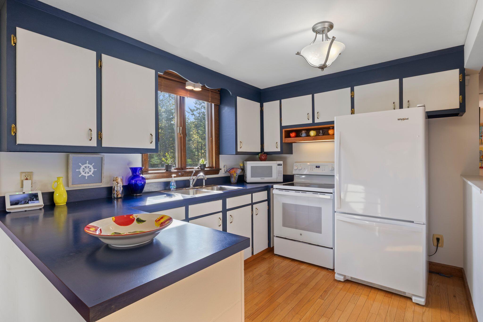 17 Brook Road Cape Elizabeth, ME 04107 - Photo 14 of 56 17_Brook_Rd_042