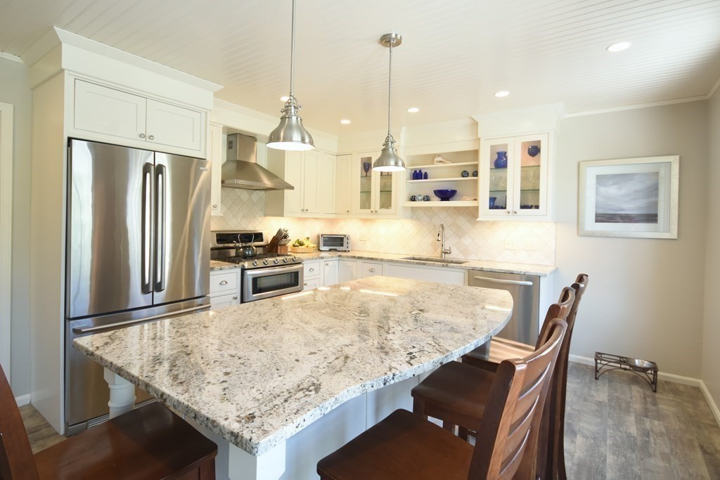 134 Haverhill Road Amesbury, MA 01913 - Photo 3 of 42