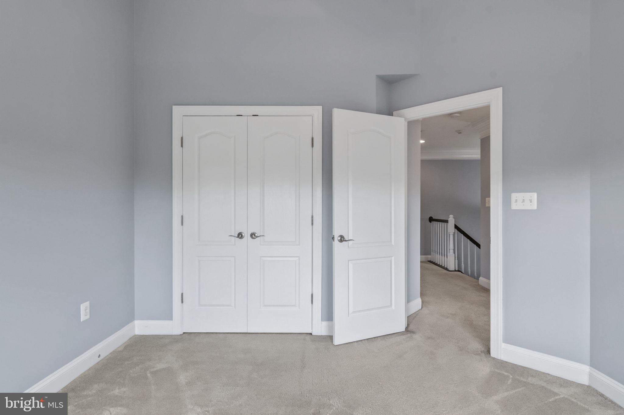 5893 Riverside Drive Woodbridge, VA 22193 - Photo 23 of 36 a view of an empty room