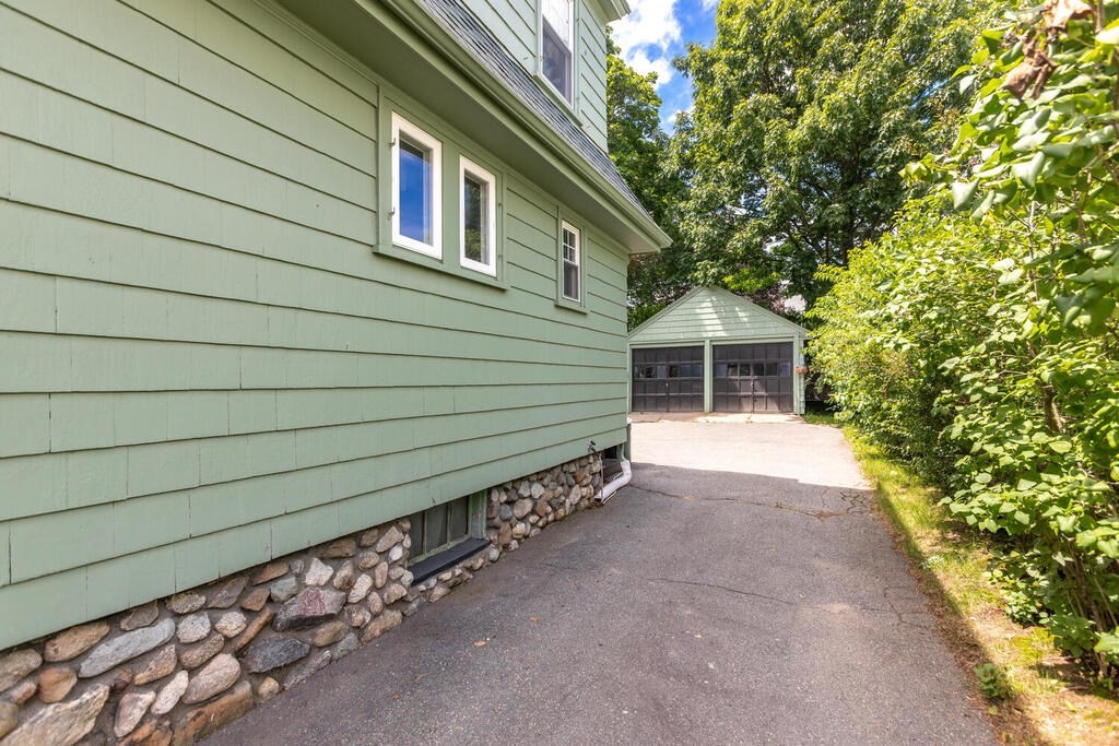 34 Lovell Road Melrose, MA 02176 - Photo 24 of 27 Gallery Image 24