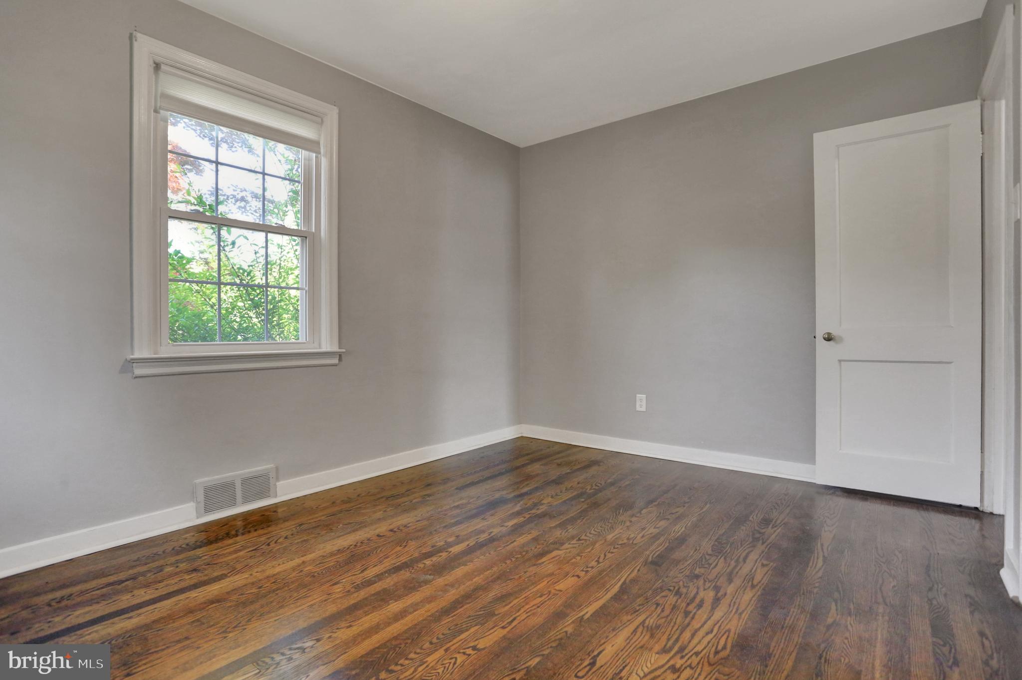 148 Edgewood Road York, PA 17402 - Photo 20 of 26 Gallery Image 20