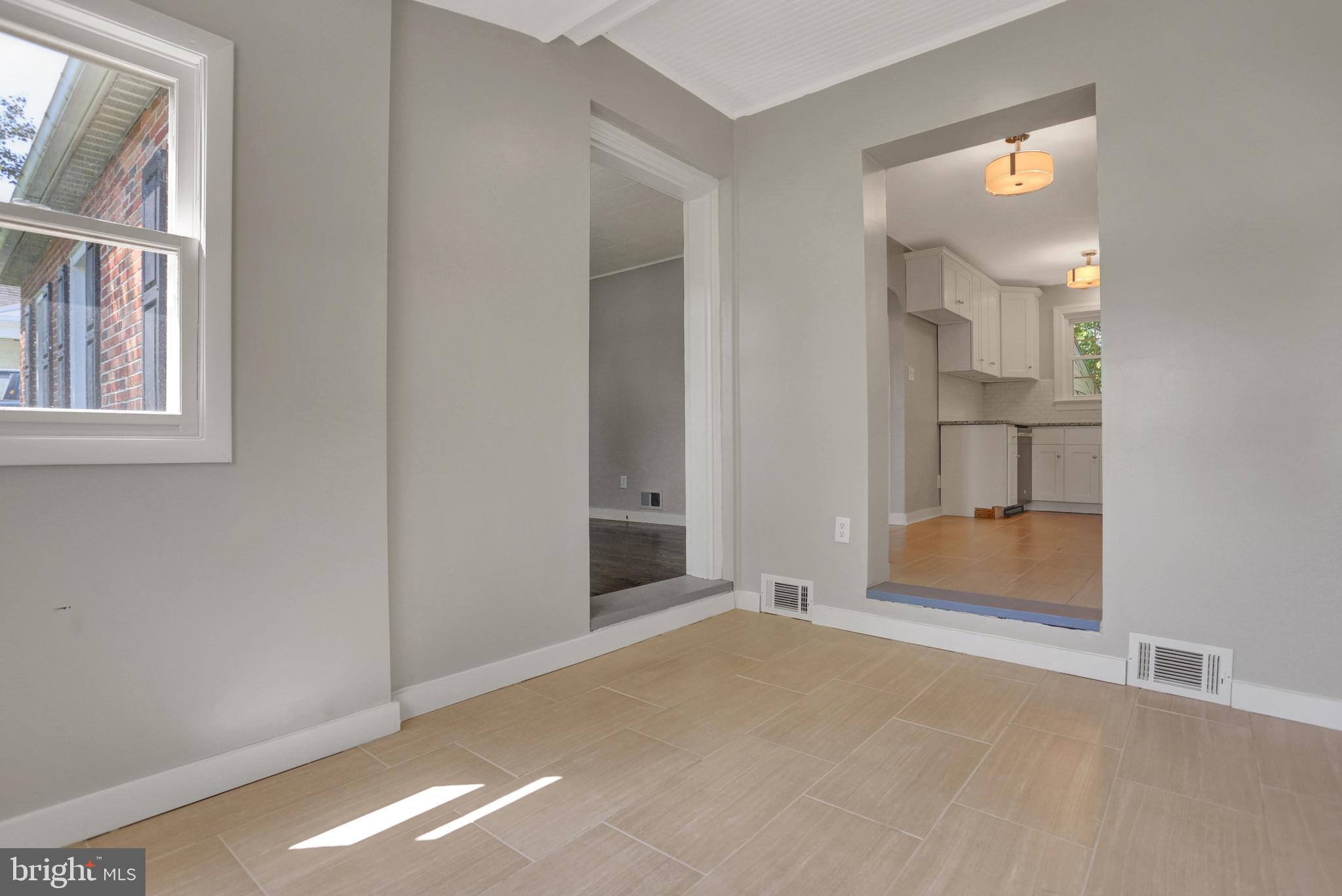 148 Edgewood Road York, PA 17402 - Photo 4 of 26 Gallery Image 4