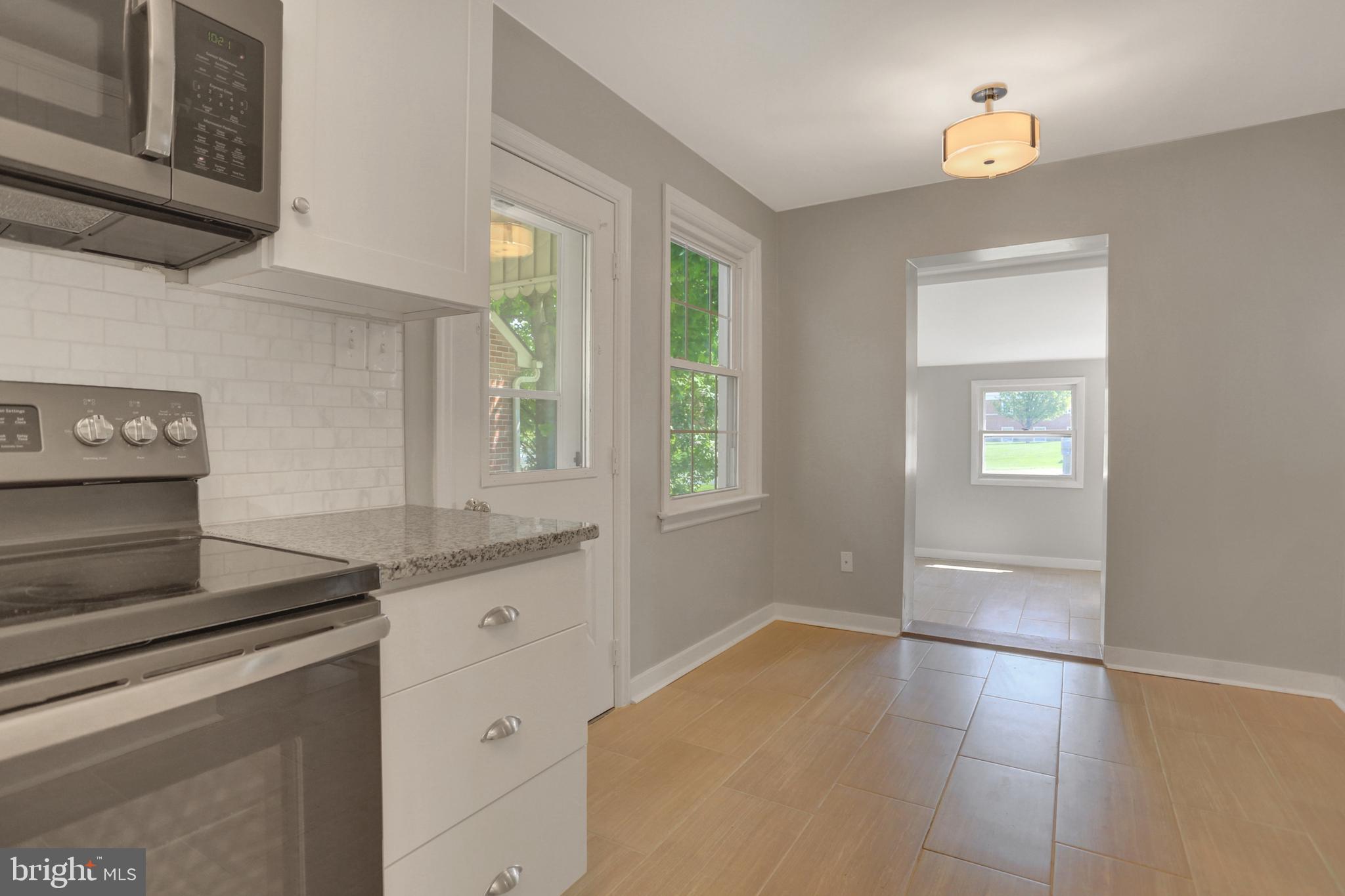 148 Edgewood Road York, PA 17402 - Photo 10 of 26 Gallery Image 10