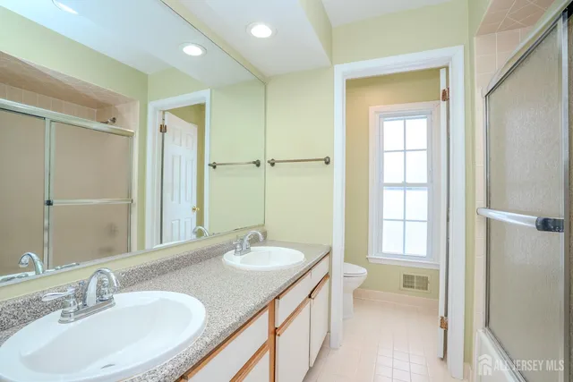 $735,000 | 3 Ascot Place, North Brunswick, NJ 08902