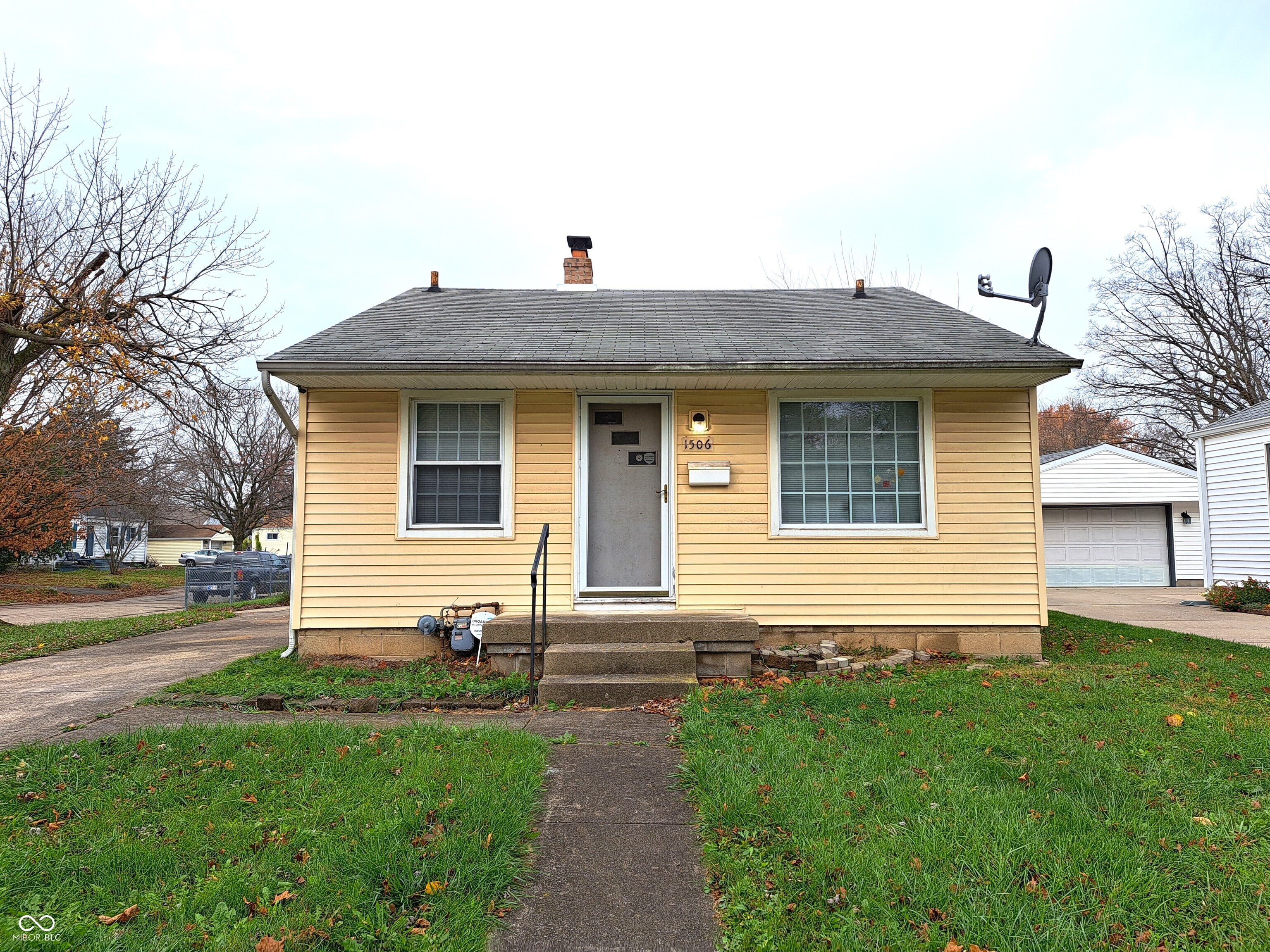 1506 North Kenmore Road Indianapolis, IN 46219 - Photo 1 of 23 Gallery Image 1