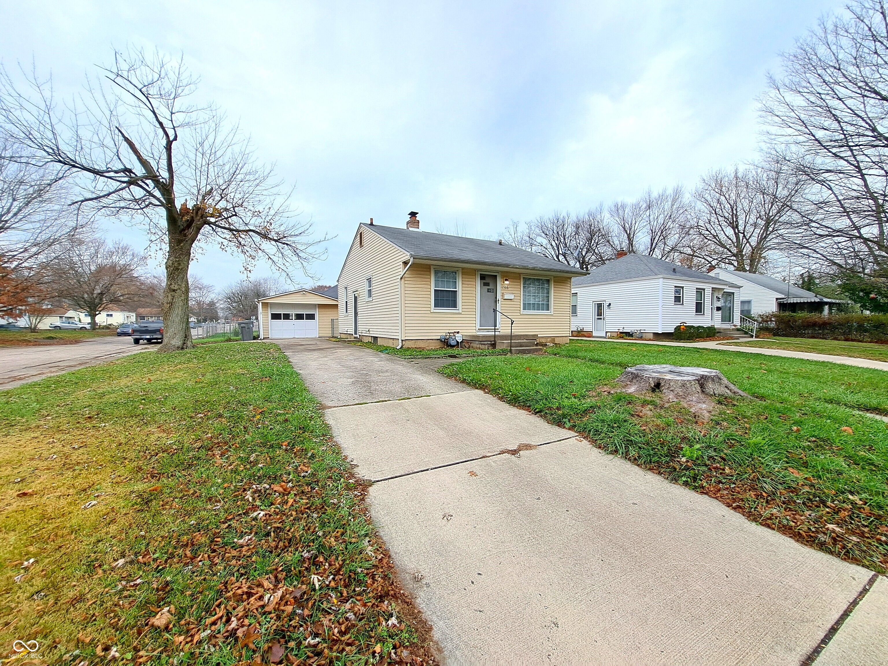 1506 North Kenmore Road Indianapolis, IN 46219 - Photo 3 of 23 Gallery Image 3