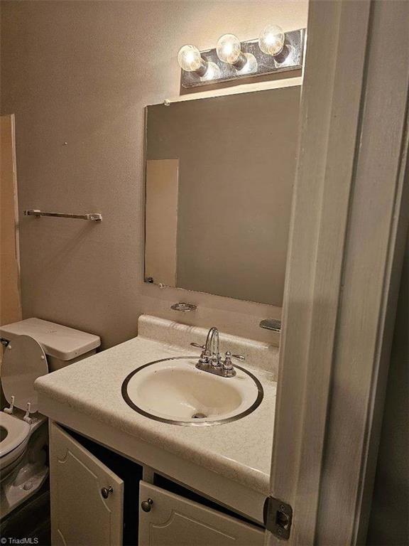 2270 Sunderland Road, Unit 12A Winston-Salem, NC 27103 - Photo 28 of 38 HALL BATH VIEW 2