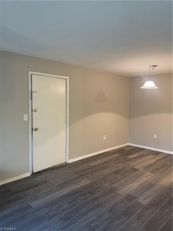 2270 Sunderland Road, Unit 12A Winston-Salem, NC 27103 - Photo 5 of 38 GREAT ROOM