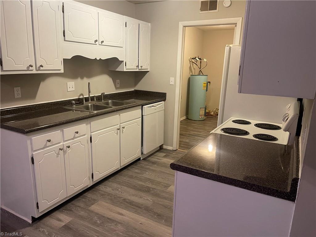 2270 Sunderland Road, Unit 12A Winston-Salem, NC 27103 - Photo 10 of 38 UPDATED KITCHEN COUNTERTOPS