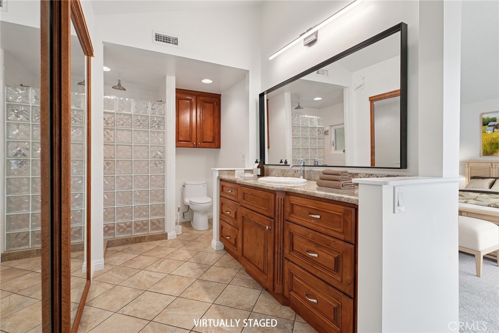 7254 Studio Road Canoga Park, CA 91304 - Photo 10 of 22
