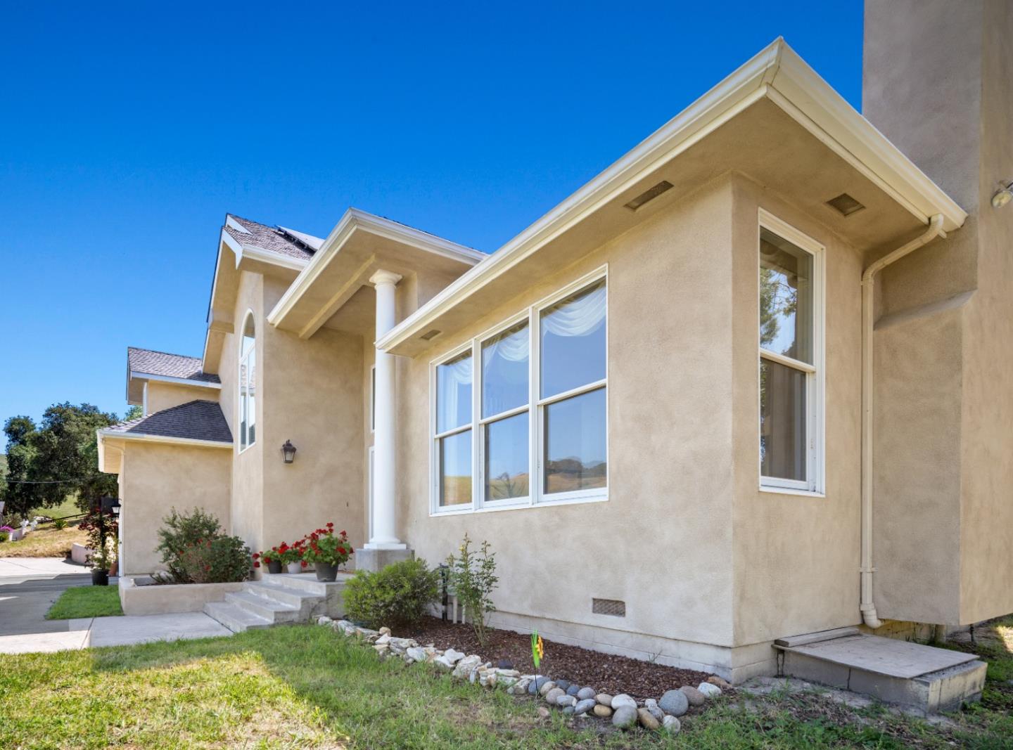 28837 Underwood Road Salinas, CA 93908 - Photo 4 of 60