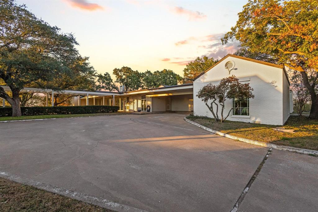 3906 Highland Drive Denison, TX 75020 - Photo 4 of 40 a view of a house with a snow