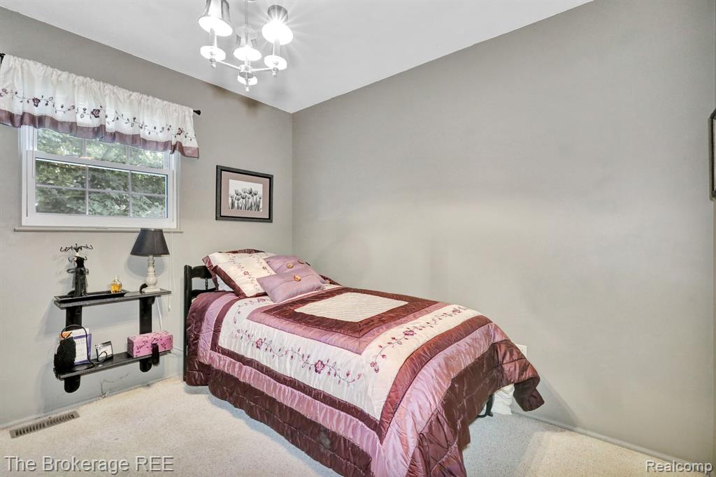 4338 Crosby Road Flint, MI 48506 - Photo 17 of 23
