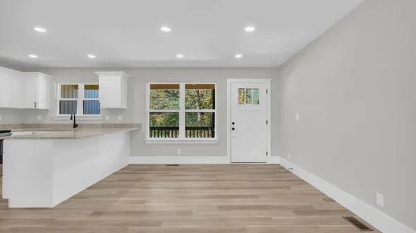 $349,900 | 2496 Old York Highway, Dunlap, TN 37327