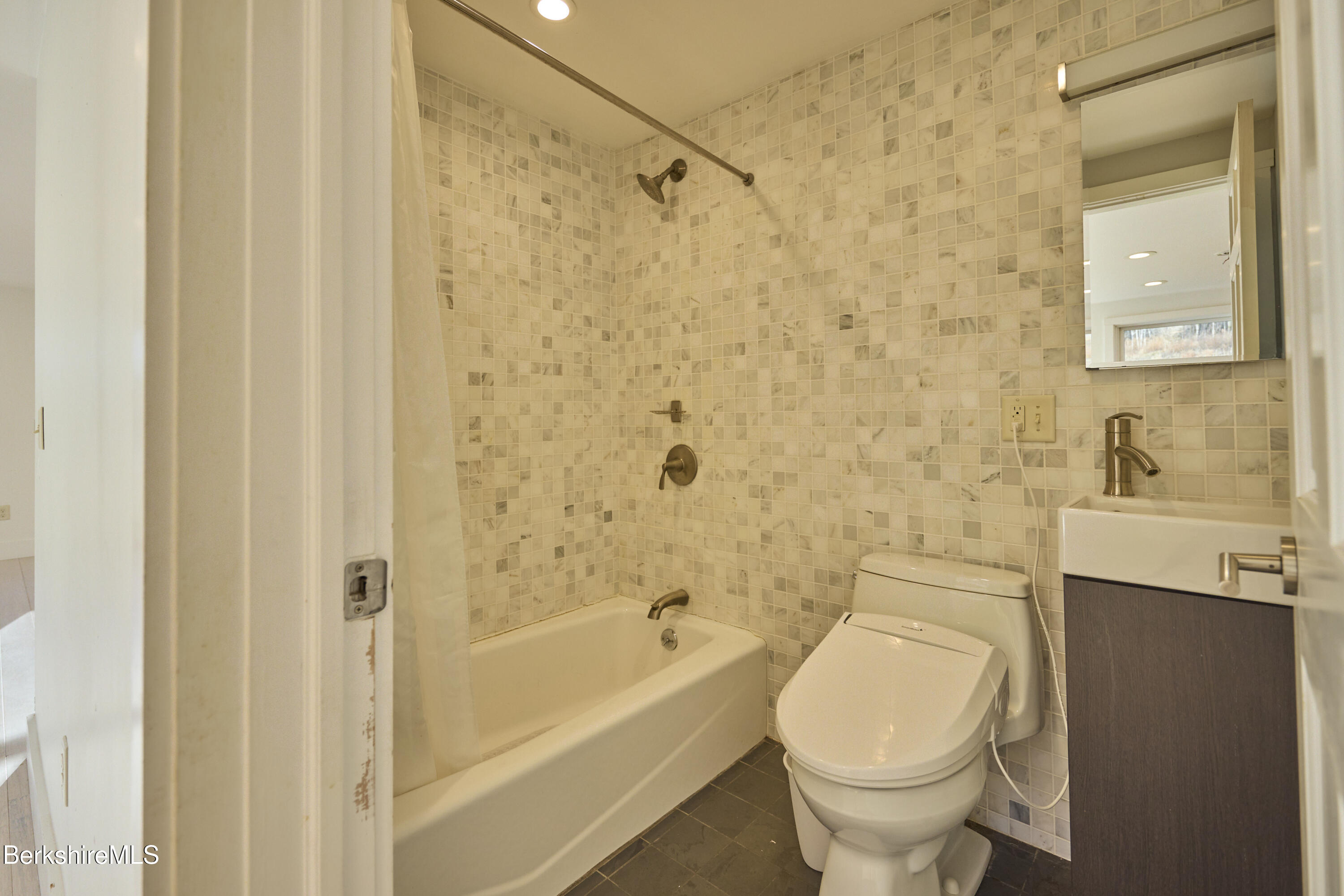 275 E Road Alford, MA 01266 - Photo 19 of 25 Bathroom 2