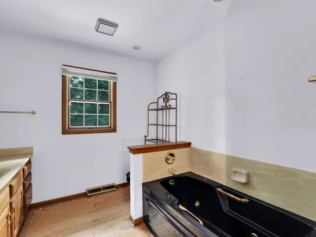 $625,000 | 1405 North English Settlement Avenue, Rochester, WI 53105