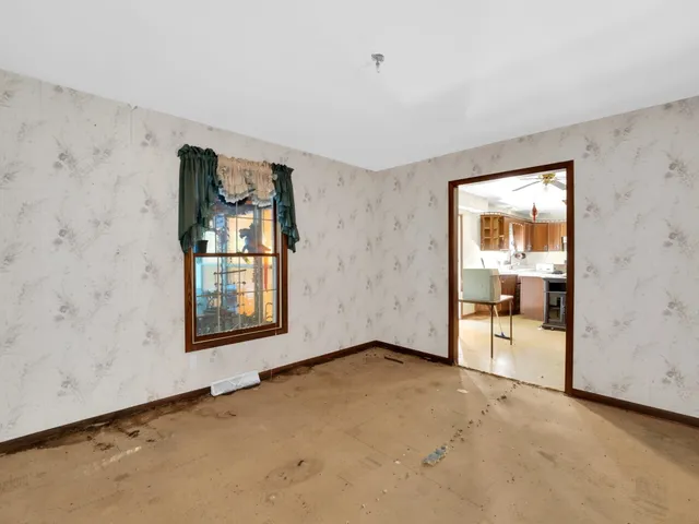 $625,000 | 1405 North English Settlement Avenue, Rochester, WI 53105