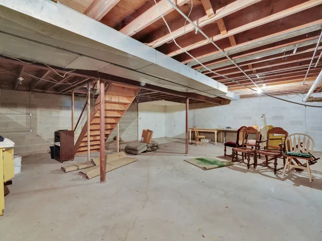 $625,000 | 1405 North English Settlement Avenue, Rochester, WI 53105