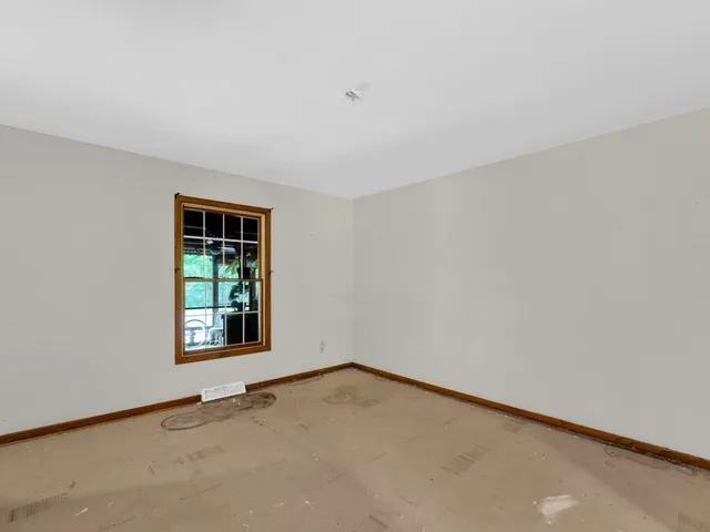 $625,000 | 1405 North English Settlement Avenue, Rochester, WI 53105