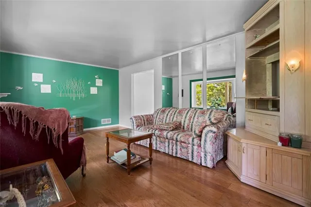 $285,000 | 13659 Wright Drive, North Huntingdon, PA 15642