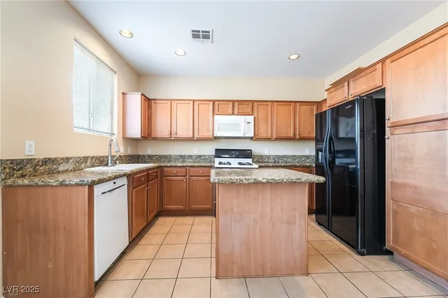 $2,320 | 744 Blue Barrel Street, Henderson, NV 89011