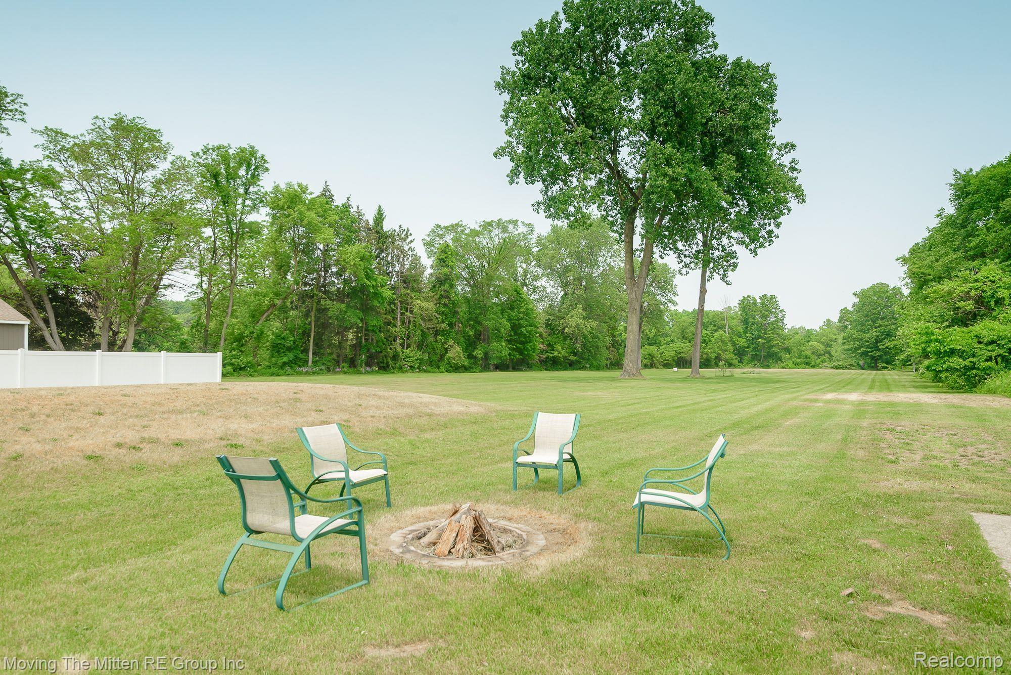 40302 Robbe Road Belleville, MI 48111 - Photo 4 of 73 Gallery Image 4