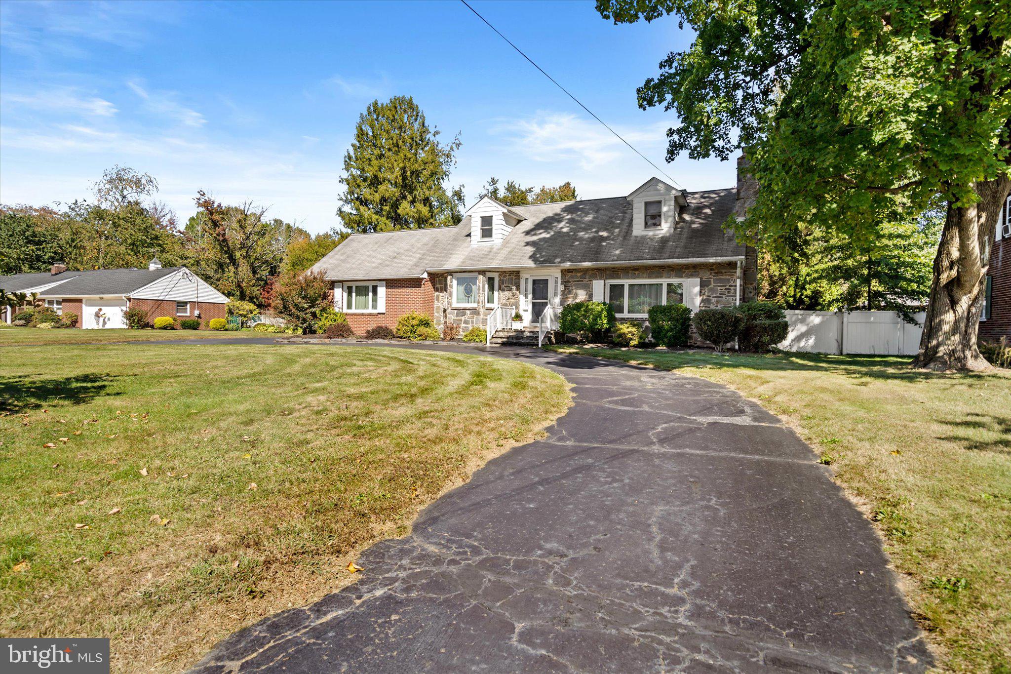 17 Georgetown Road Bordentown, NJ 08505 - Photo 4 of 35 Gallery Image 4