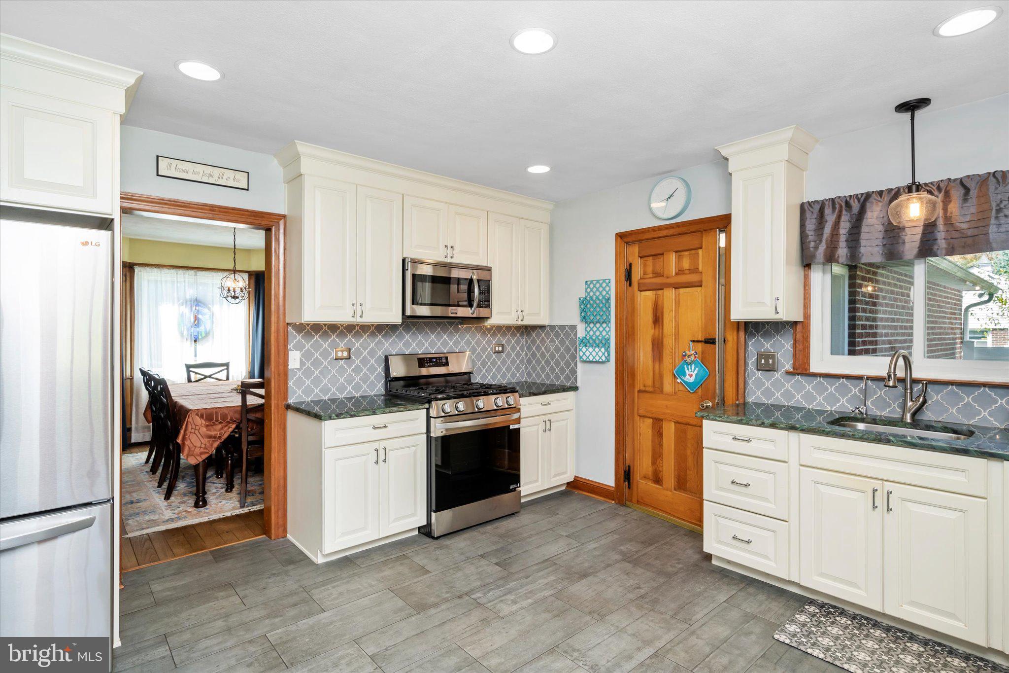 17 Georgetown Road Bordentown, NJ 08505 - Photo 9 of 35 Gallery Image 9