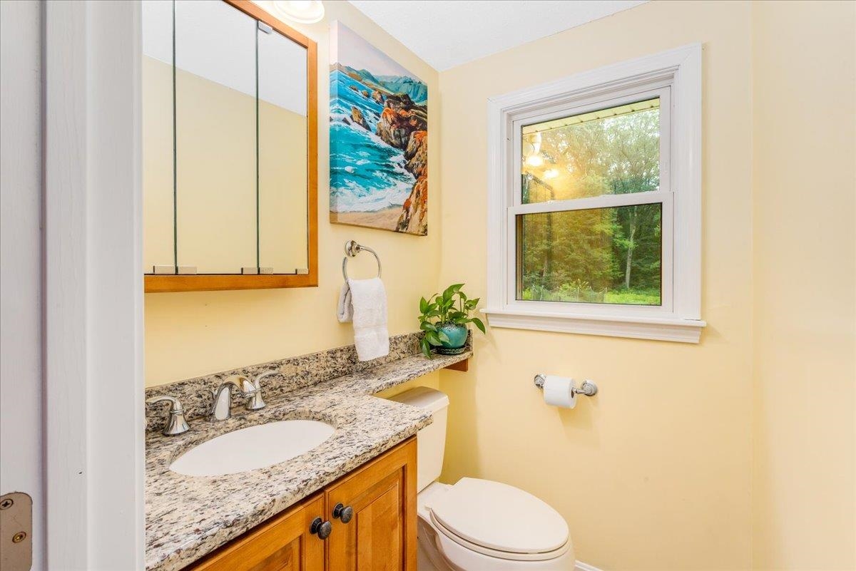 7 R Pingree Hill Road Derry, NH 03038 - Photo 18 of 27
