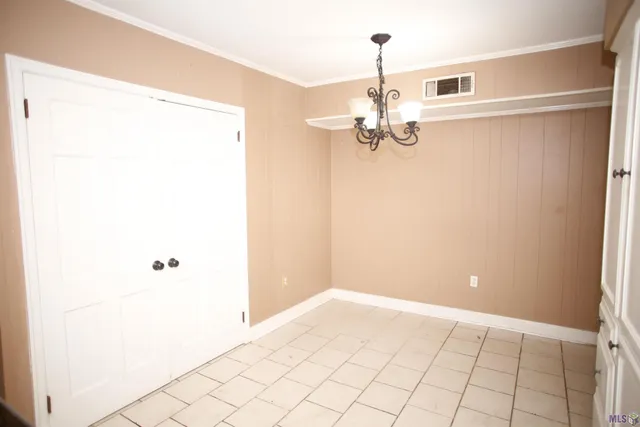 $335,000 | 10588 Goodwood Boulevard, Baton Rouge, LA 70815