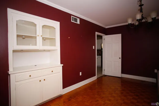 $335,000 | 10588 Goodwood Boulevard, Baton Rouge, LA 70815