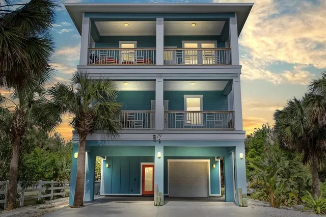 $899,000 | 19 Westmayer Place, Flagler Beach, FL 32136