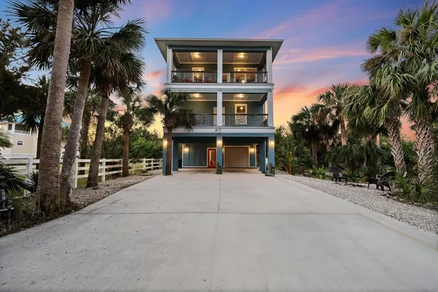 $899,000 | 19 Westmayer Place, Flagler Beach, FL 32136