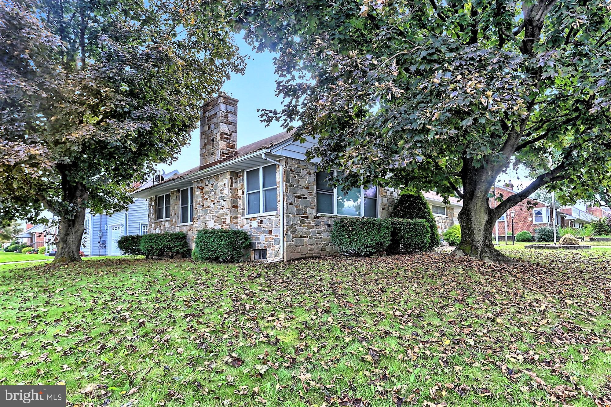 321 George Street Hanover, PA 17331 - Photo 3 of 37 Gallery Image 3